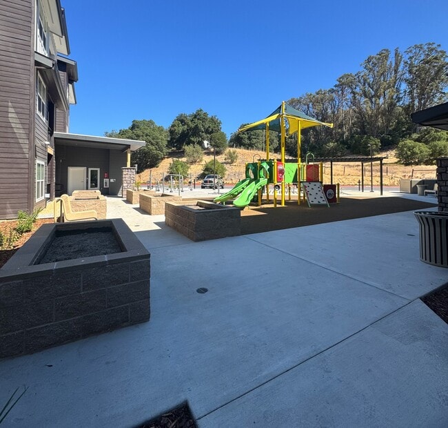 Alexander Valley Apartments - USDA Farm Labor Housing