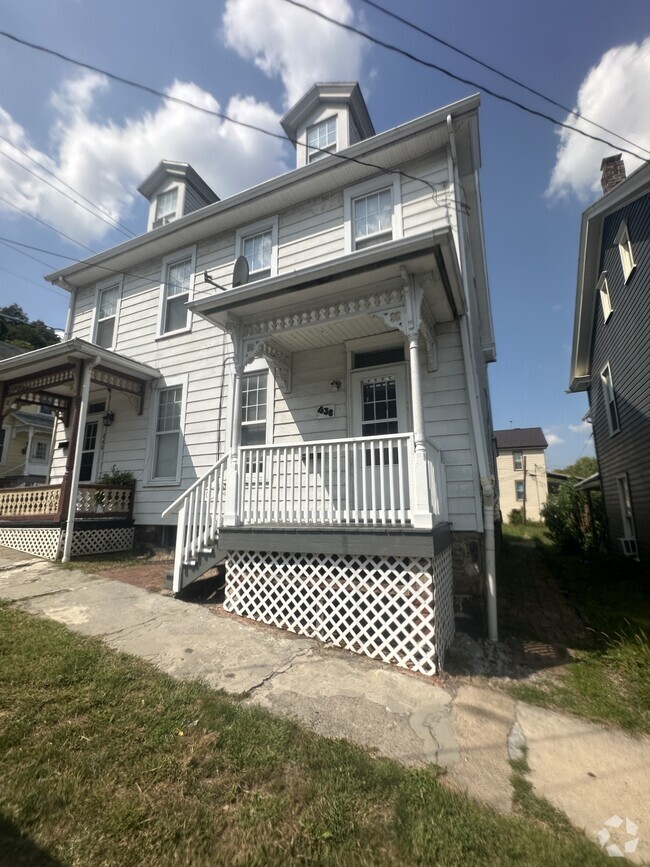 Building Photo - 438 Mulberry St Rental