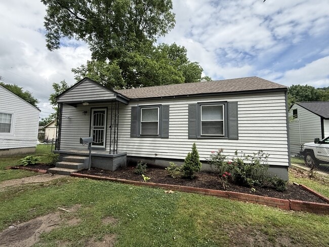 Photo - 1464 Weymouth St