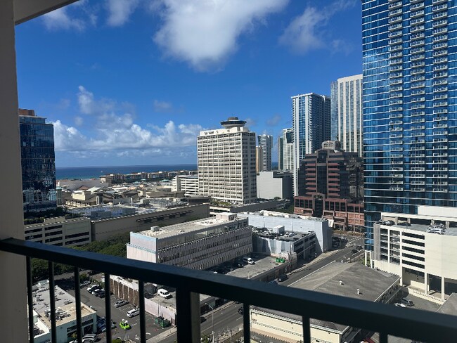 Photo - 747 Amana St Unidad 1920