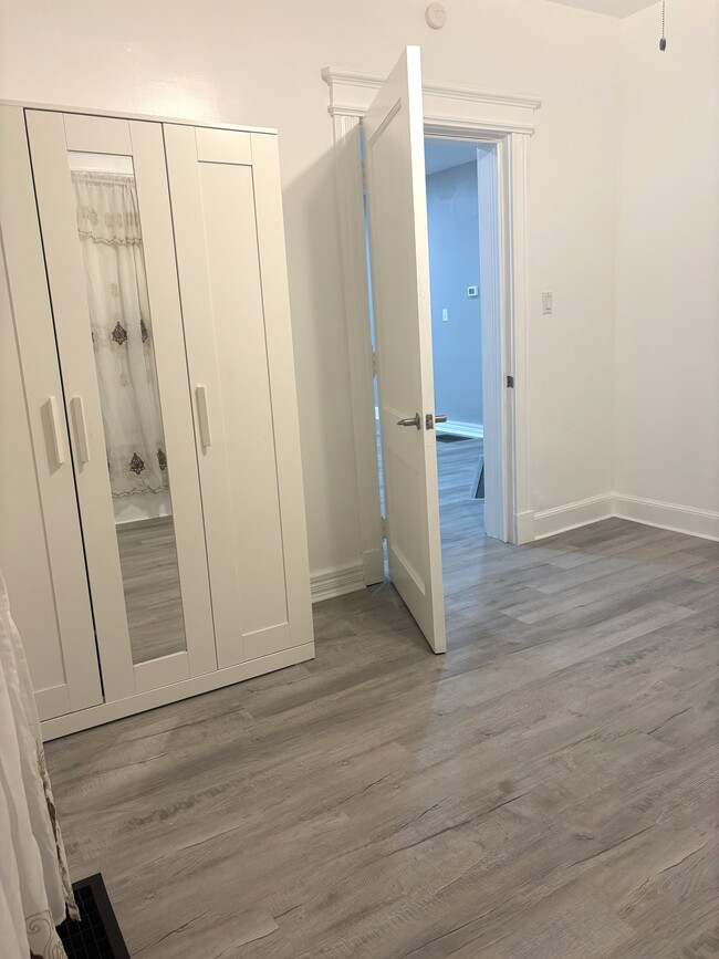 BD #1 - 950 Townsend Ave Unit 1