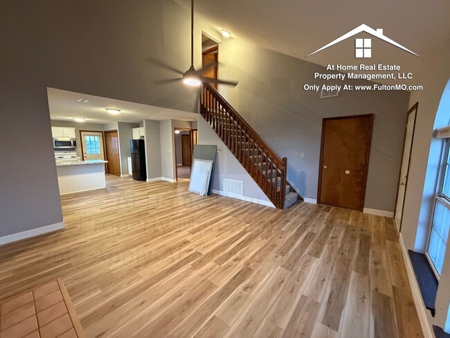 Photo - 2711 Mayflower Dr