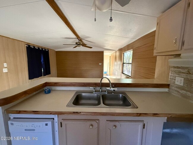 Photo - 1001 Diane St