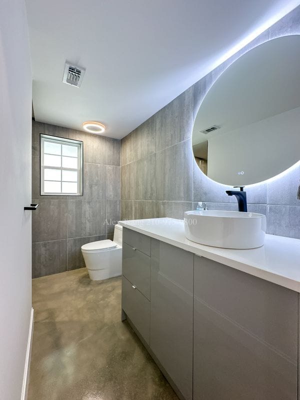 Photo - 218 S Olive St