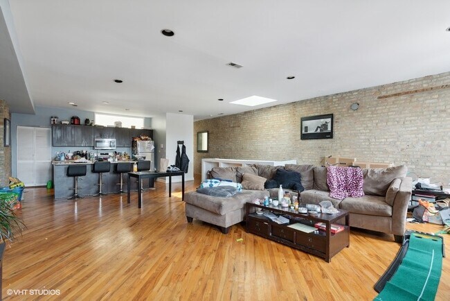 Photo - 1156 W Grand Ave Unit 401