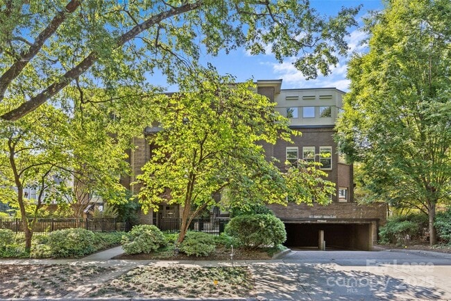 Photo - 420 Queens Rd Unit 7