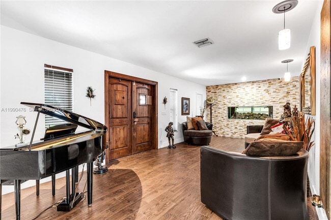 Photo - 18851 SW 218th St