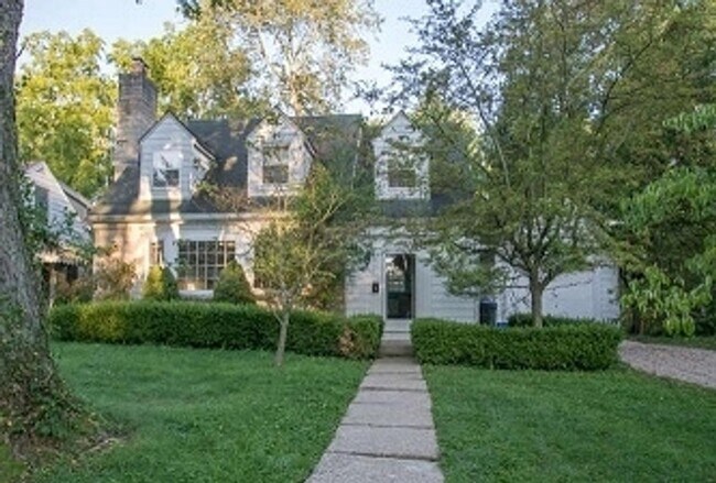 Building Photo - Beautiful 3 BR Home Near Bryan Park - Available July 2026!