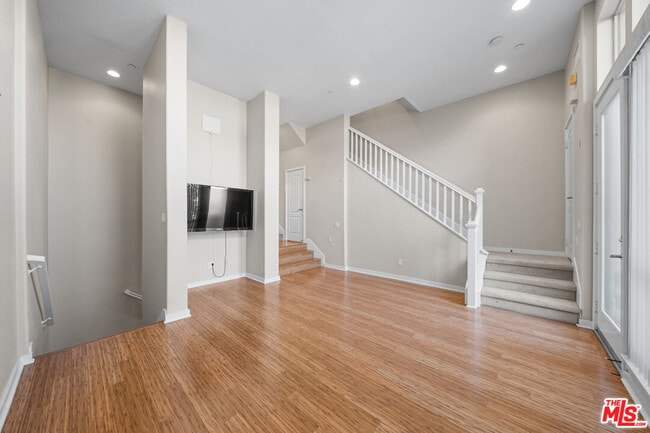 Photo - 5509 W 149th Pl Unit 13