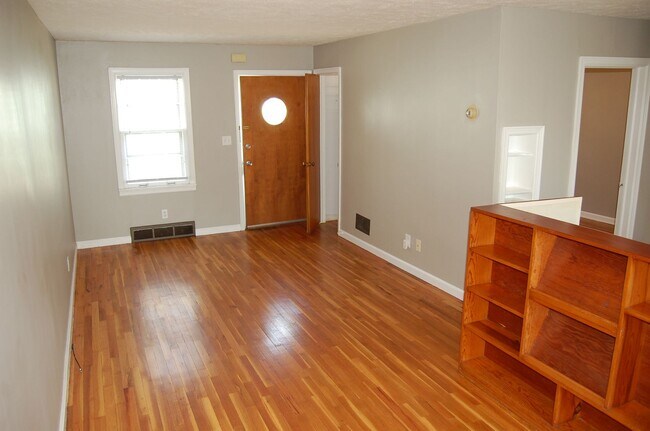 2620 Sumner St Unit 2622 Sumner St