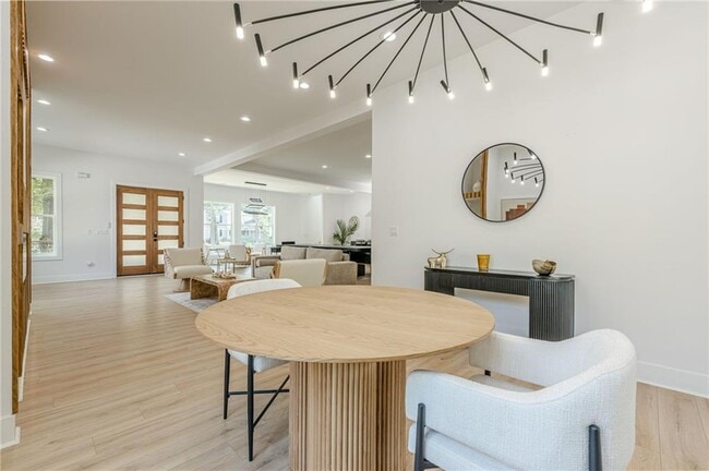 Photo - 34 Candler Rd NE