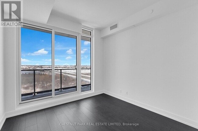 Photo - 215 Veterans Drive Unité S 706