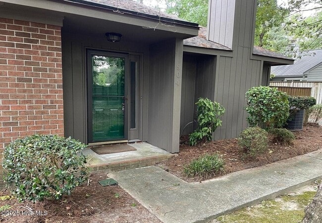 Photo - 904 Persimmon Pl