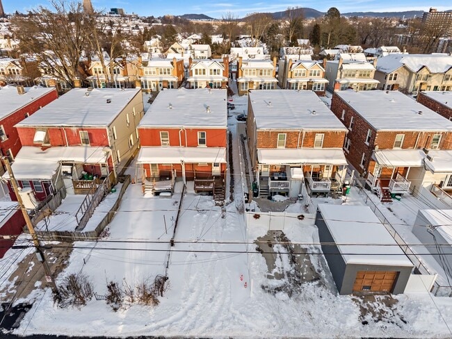 Photo - Warm & Welcoming, Move-In Ready West End Twin | 3 Bedroom 1 Bathroom