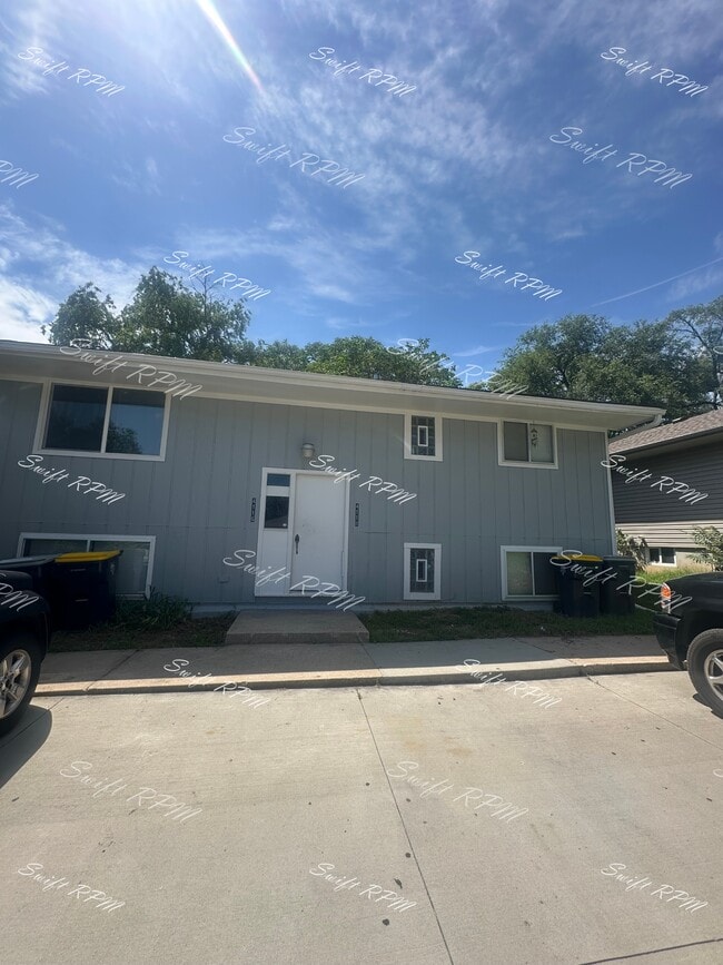 Building Photo - 4118 N Jackson Ave Rental