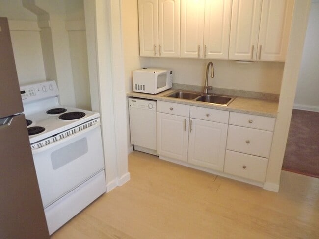 Photo - 115 N Park St Unit 1