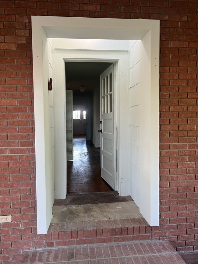 Photo - 218 N 2nd St
