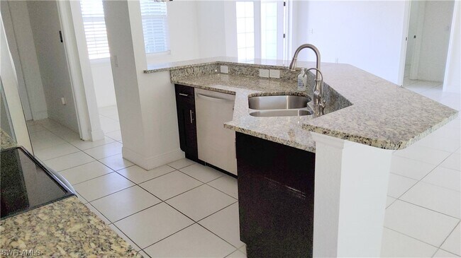 Photo - 1408 S Gator Cir