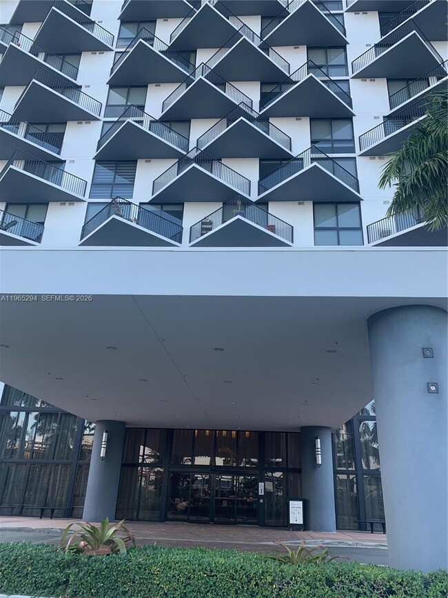 Building Photo - 5252 NW 85th Ave Unit 1507