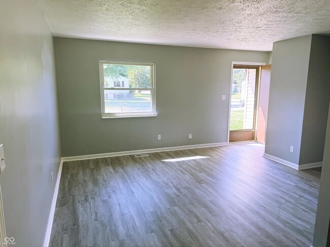 Photo - 1353 New Field Ln