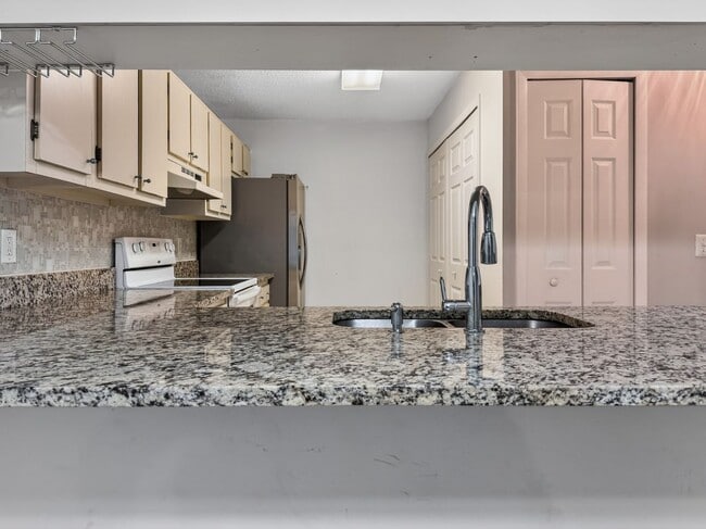 Photo - 602 Kenwick Cir