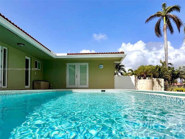 Photo - 1485 NE 57th St