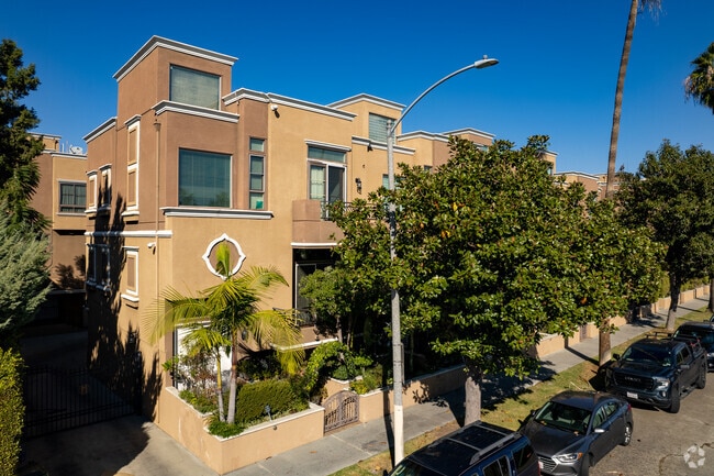 681 S Norton Ave - Marvella Terraces West