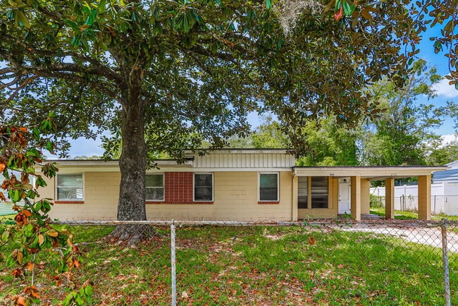 Building Photo - 5220 Seaspray Ave
