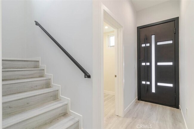 Photo - 9035 Rathburn Ave