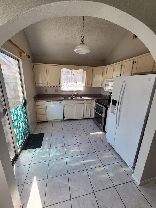 Photo - 1891 Heartland Dr