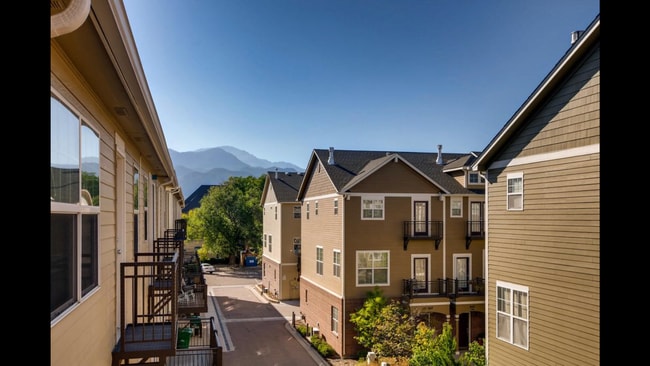 Photo - 324 E Fountain Blvd