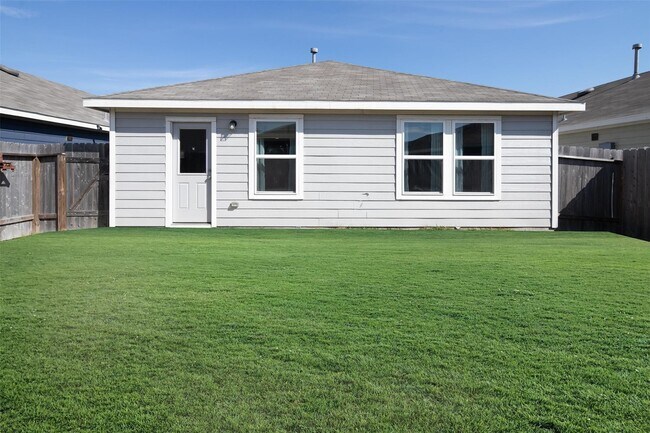 Photo - 24023 Swather Wy