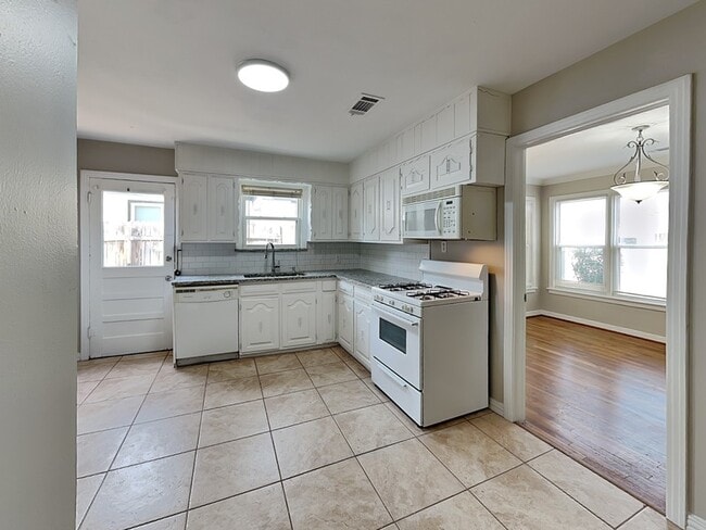 Photo - 4919 Birchman Ave