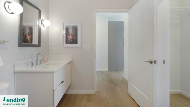 Photo - 311 W Corporation St Unidad 3-212.1409562