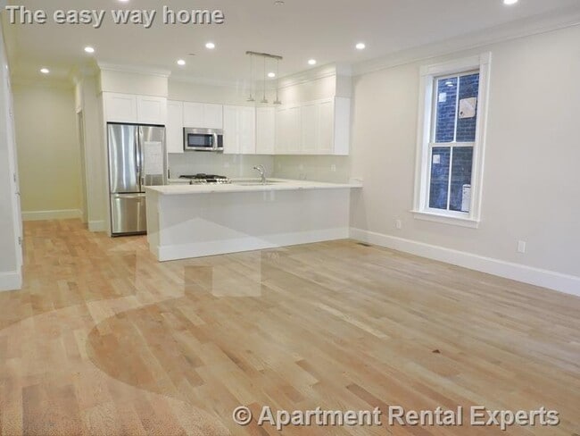 472 Green St Unit 1