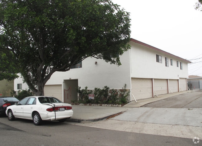 2214 S. Leland St.