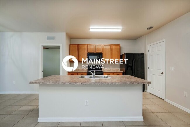 Photo - 3 Bedroom Pet-Friendly Home in CAPE CORAL, FL with Main Street Renewal