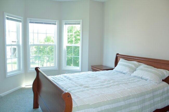 Country Club Apartments