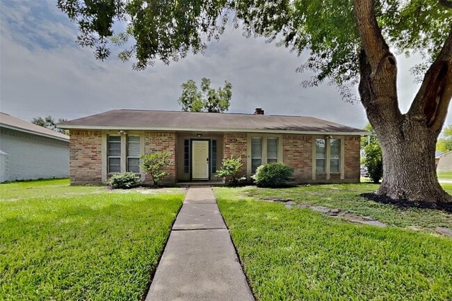 Building Photo - 13627 Montaigne Dr Rental