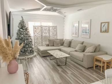 Photo - 4537 Katherine Ave