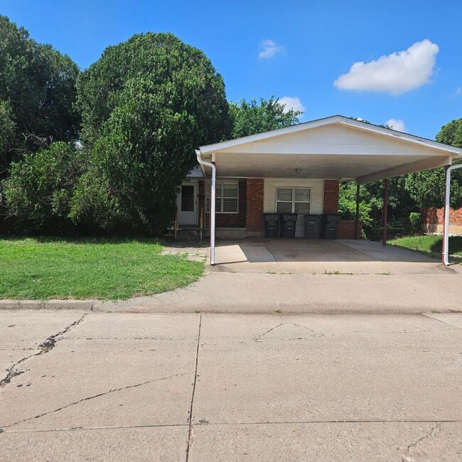Photo - 5828 NW Dearborn Ave