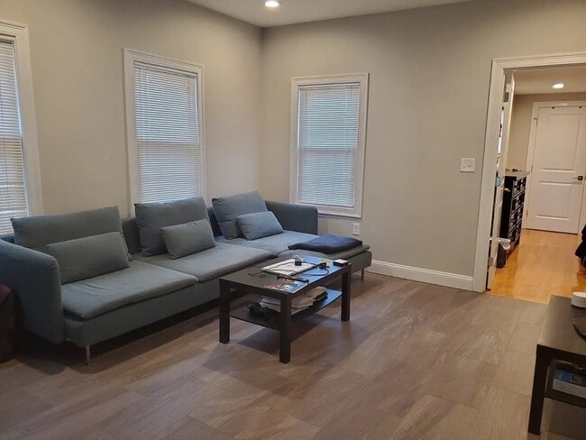 Photo - 6 Florence St Unit 2