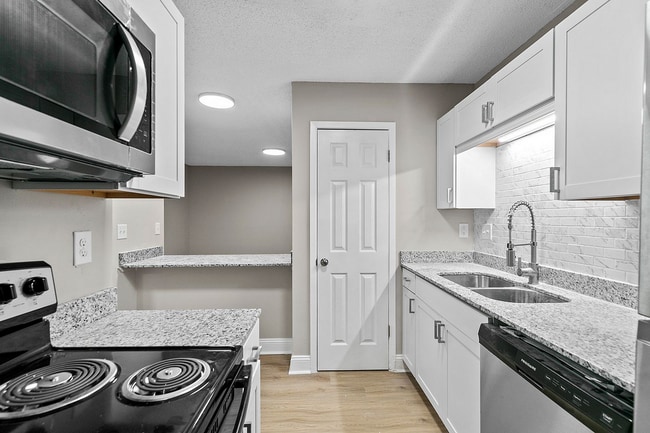 Photo - Skyland Pointe