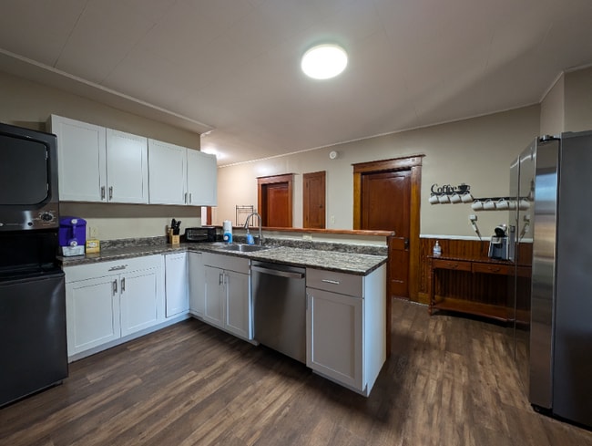 492 Burgess St Unit 1