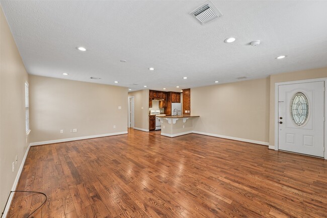 Photo - 511 Turner Dr