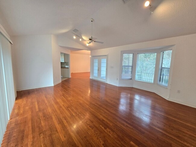 Photo - Rarely Available 3 bed/ 2 bath in Hidden River in Myakka