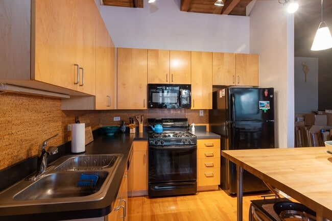 Photo - 1133 S State St