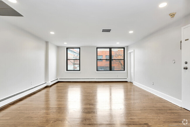 Building Photo - 48 Greenwich Ave Unit 3 Rental