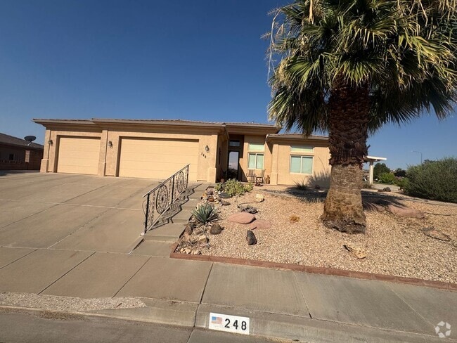 Building Photo - Beautiful 3 bed 2 bath Home!