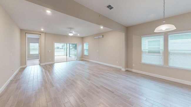 Photo - "Spacious 5-Bedroom Retreat in Jacksonville - 2,623 Sq Ft of Comfort!"